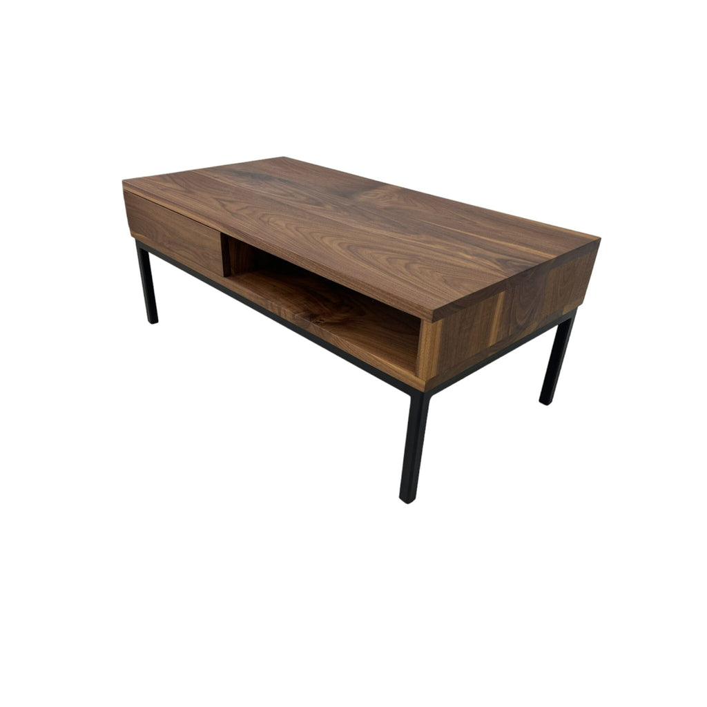 Table basse en noyer noir avec tiroir Tables basses Urbarn Mobilier 