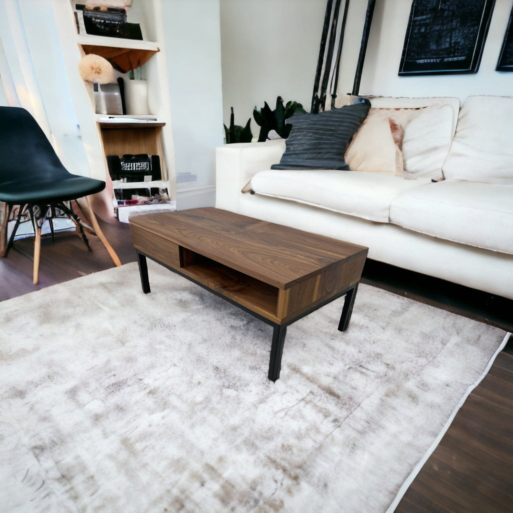 Table basse en noyer noir avec tiroir Tables basses Urbarn Mobilier 