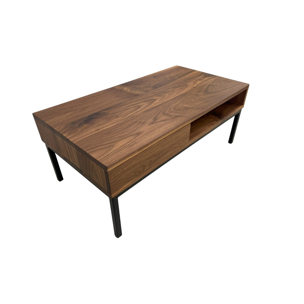 Table basse en noyer noir avec tiroir Tables basses Urbarn Mobilier 