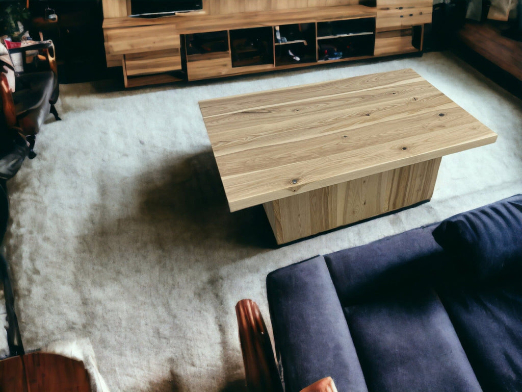 Table basse en frêne blanchie avec base cubique en bois Tables basses Urbarn Mobilier 