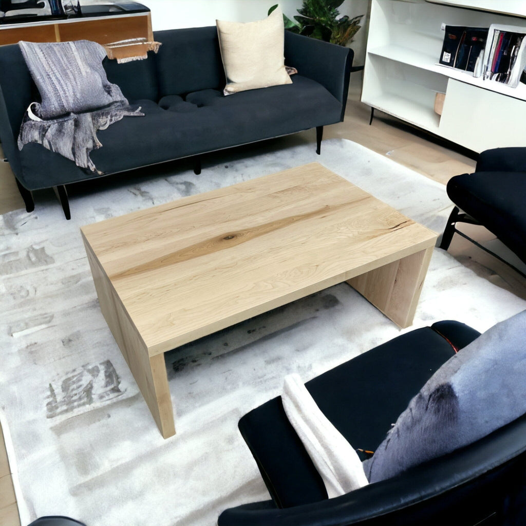 Table basse en érable avec pattes en bois plein Tables basses Urbarn Mobilier 