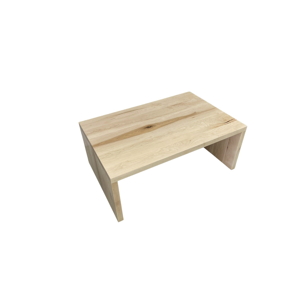 Table basse en érable avec pattes en bois plein Tables basses Urbarn Mobilier 